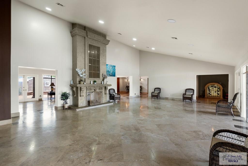 Brownsville, Texas, 78520, United States, 5 Bedrooms Bedrooms, ,8 BathroomsBathrooms,Residential,Active,2007113