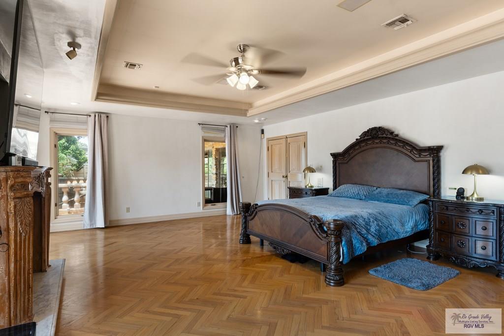 Brownsville, Texas, 78520, United States, 5 Bedrooms Bedrooms, ,8 BathroomsBathrooms,Residential,Active,2007113