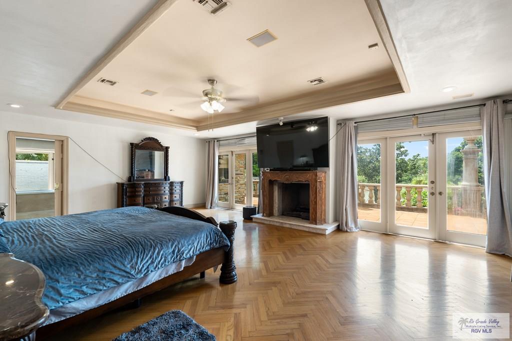 Brownsville, Texas, 78520, United States, 5 Bedrooms Bedrooms, ,8 BathroomsBathrooms,Residential,Active,1933898