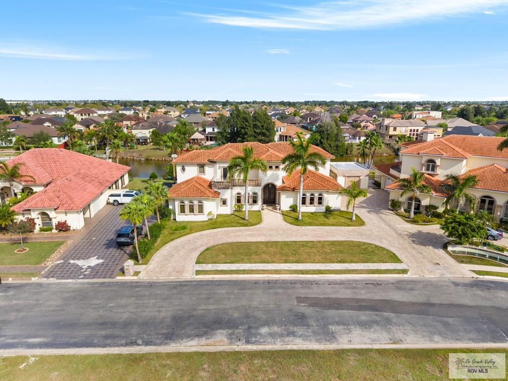 Brownsville, Texas, 78526, United States, 5 Bedrooms Bedrooms, ,6 BathroomsBathrooms,Residential,Active,2007121