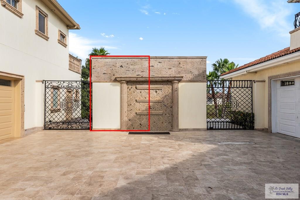 Brownsville, Texas, 78526, United States, 5 Bedrooms Bedrooms, ,6 BathroomsBathrooms,Residential,Active,2007121