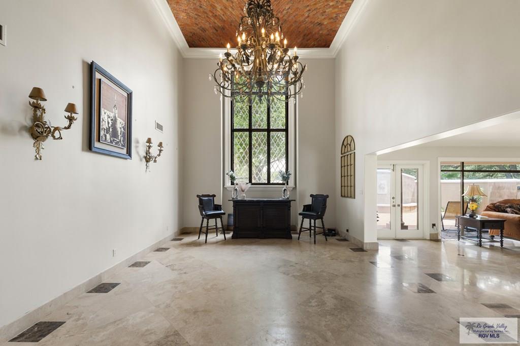 Brownsville, Texas, 78520, United States, 5 Bedrooms Bedrooms, ,8 BathroomsBathrooms,Residential,Active,1933898