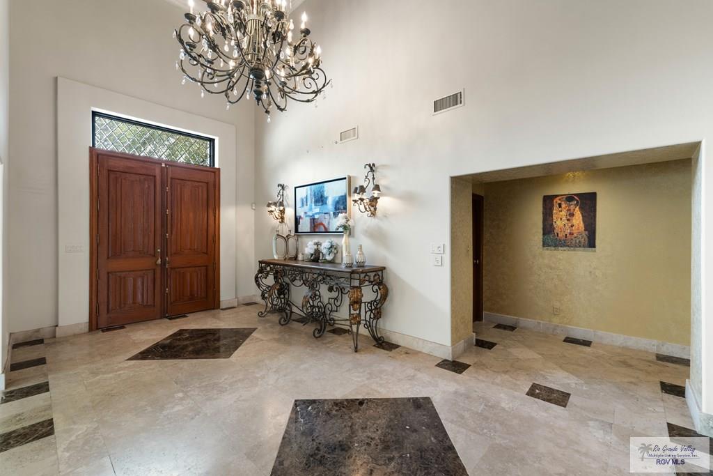 Brownsville, Texas, 78520, United States, 5 Bedrooms Bedrooms, ,8 BathroomsBathrooms,Residential,Active,2007113