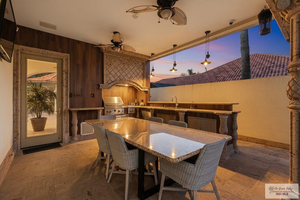 Brownsville, Texas, 78526, United States, 5 Bedrooms Bedrooms, ,6 BathroomsBathrooms,Residential,Active,2007121