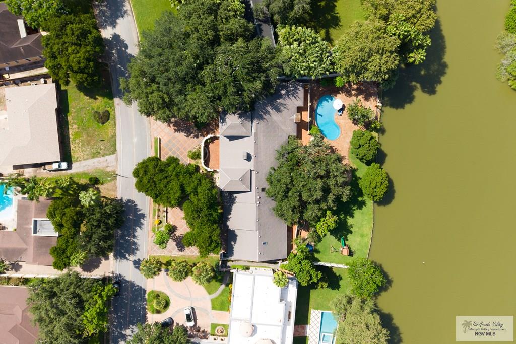 Brownsville, Texas, 78520, United States, 5 Bedrooms Bedrooms, ,8 BathroomsBathrooms,Residential,Active,2007113