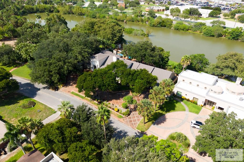 Brownsville, Texas, 78520, United States, 5 Bedrooms Bedrooms, ,8 BathroomsBathrooms,Residential,Active,2007113