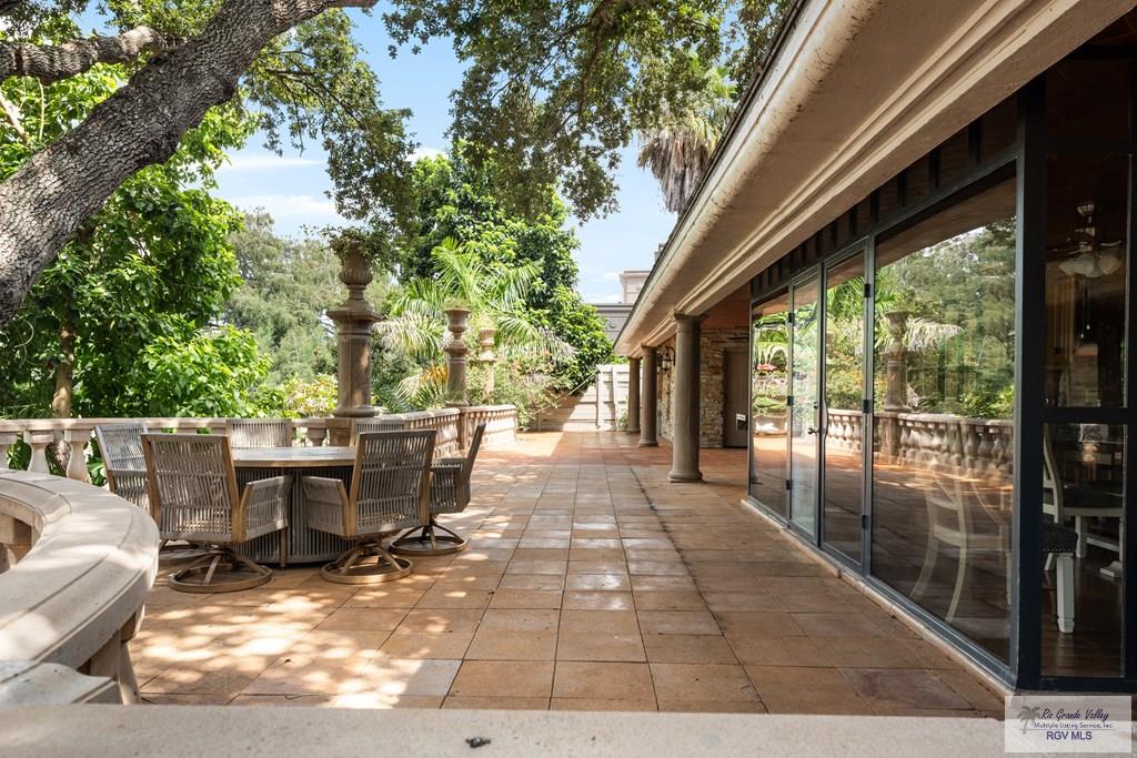 Brownsville, Texas, 78520, United States, 5 Bedrooms Bedrooms, ,8 BathroomsBathrooms,Residential,Active,2007113