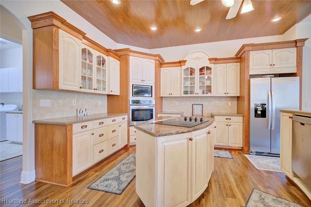 Sebring, Florida, 33870, United States, 4 Bedrooms Bedrooms, ,3 BathroomsBathrooms,Residential,Active,1990015