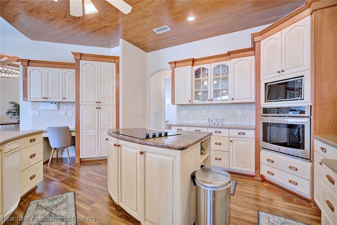 Sebring, Florida, 33870, United States, 4 Bedrooms Bedrooms, ,3 BathroomsBathrooms,Residential,Active,1990015