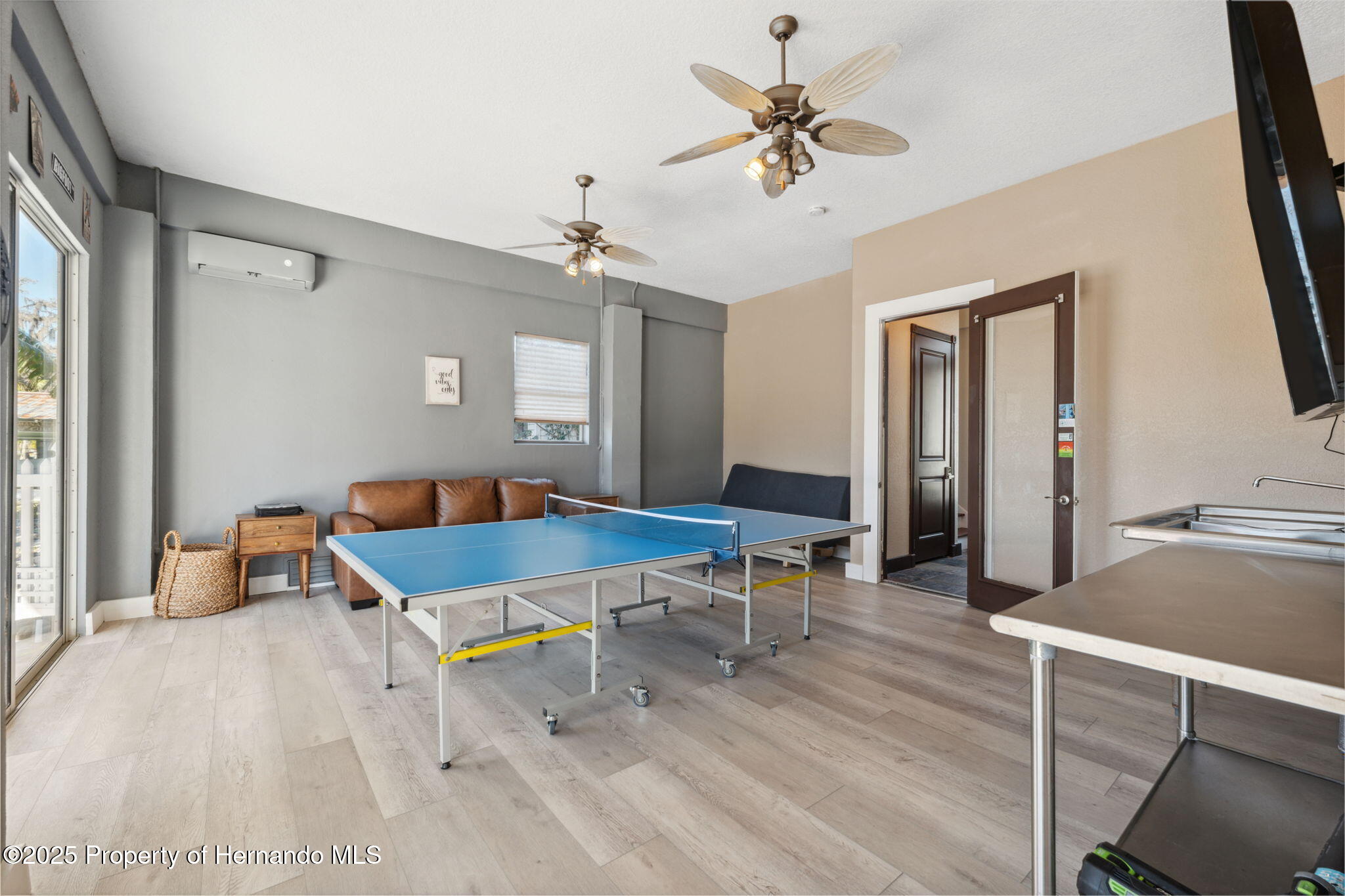 Weeki Wachee, Florida, 34607, United States, ,2 BathroomsBathrooms,Residential,Active,1770084