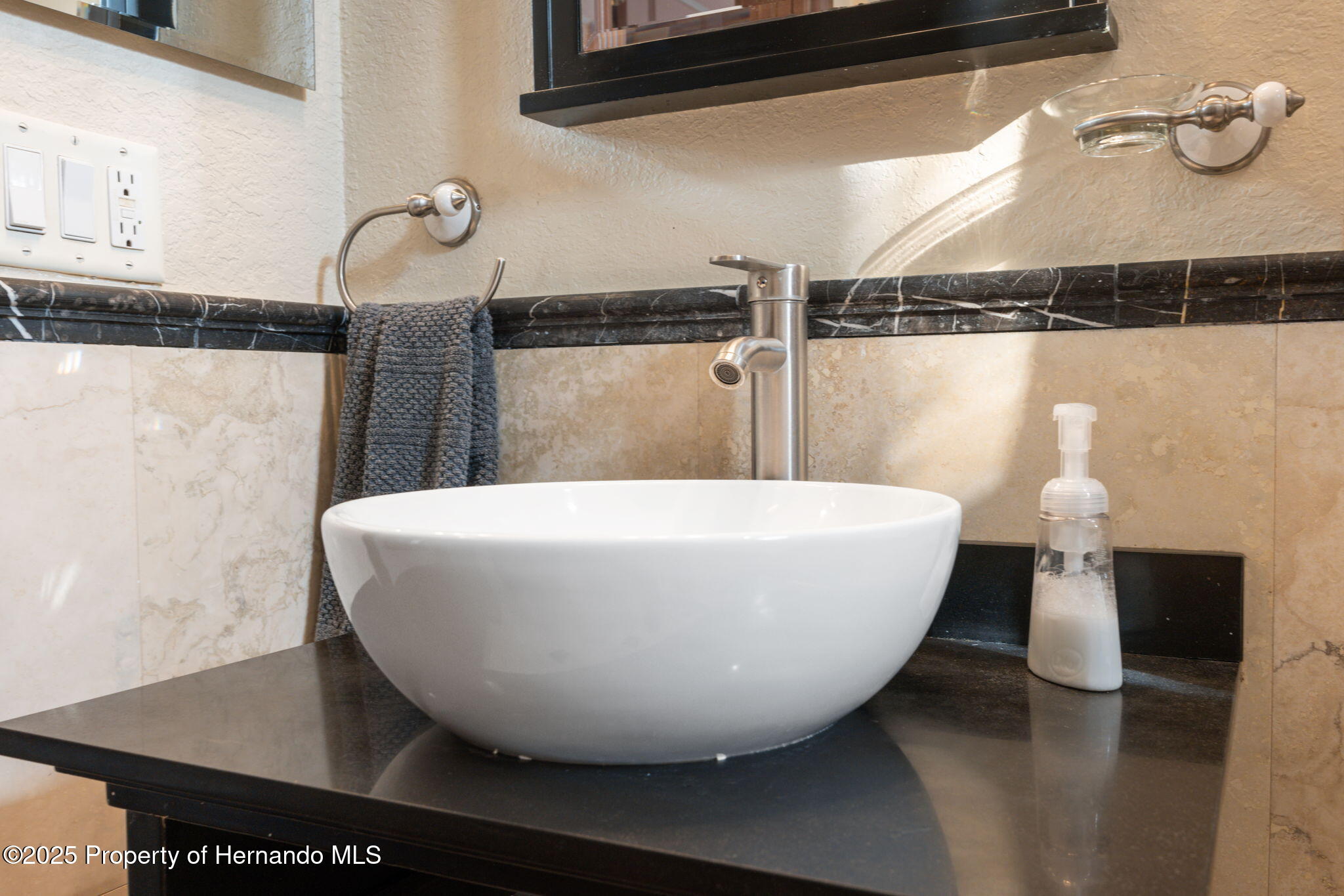 Weeki Wachee, Florida, 34607, United States, ,2 BathroomsBathrooms,Residential,Active,1770084