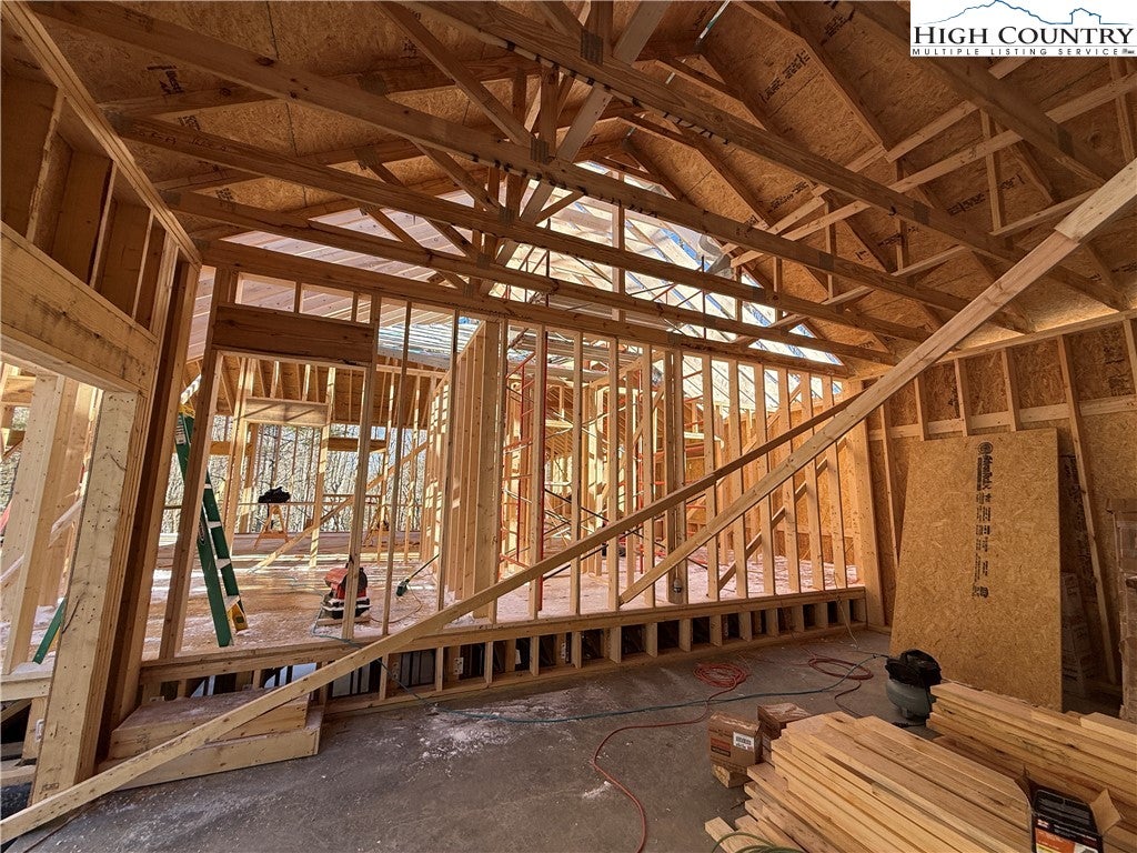 Boone, North Carolina, 28607, United States, 4 Bedrooms Bedrooms, ,5 BathroomsBathrooms,Residential,Active,1985858