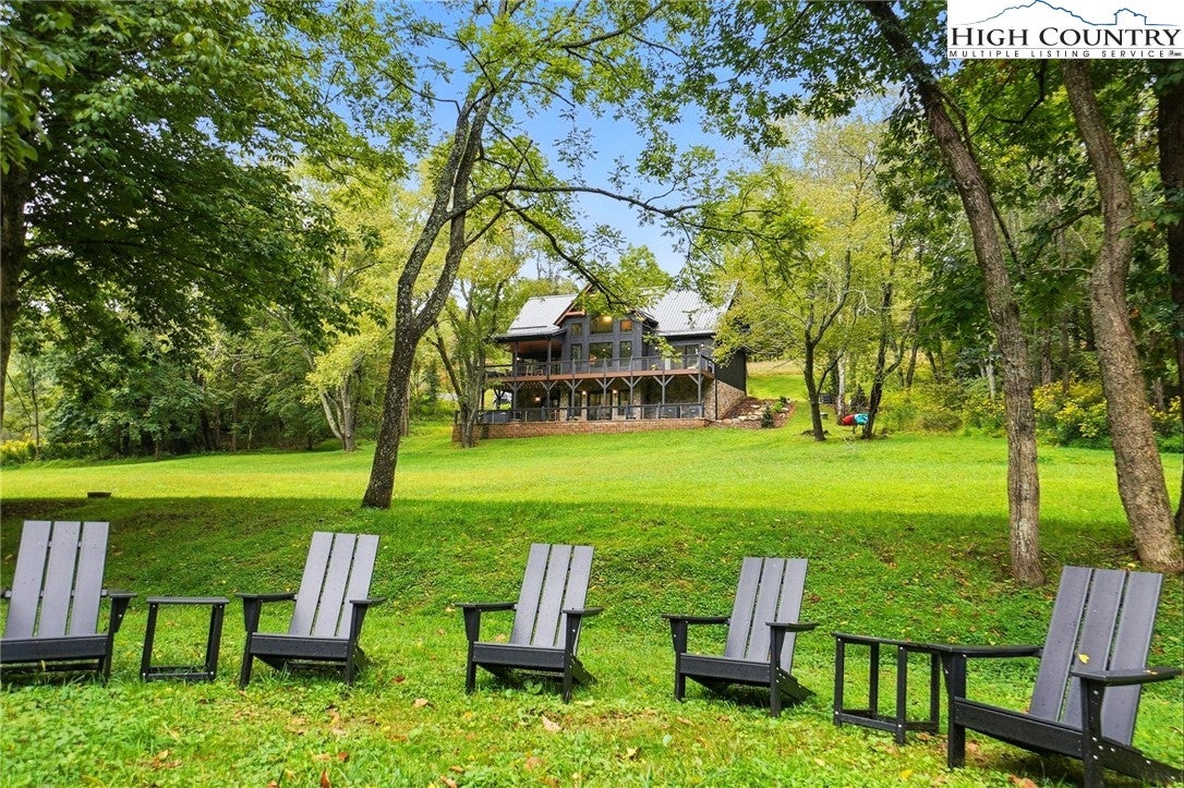 Lansing, North Carolina, 28643, United States, 3 Bedrooms Bedrooms, ,6 BathroomsBathrooms,Residential,Active,1952995