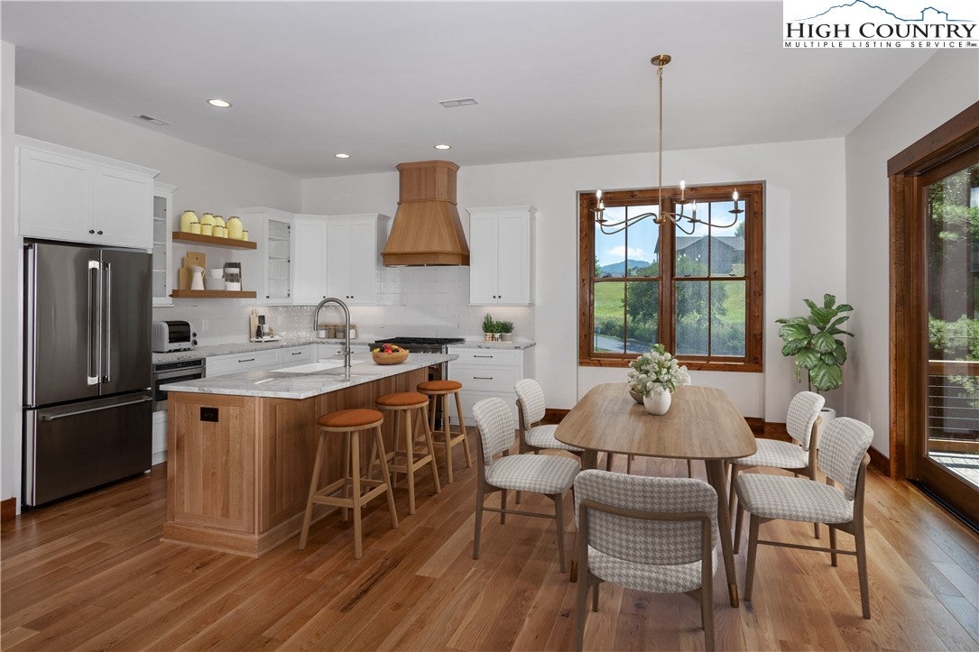 Banner Elk, North Carolina, 28604, United States, ,4 BathroomsBathrooms,Residential,Active,1701928