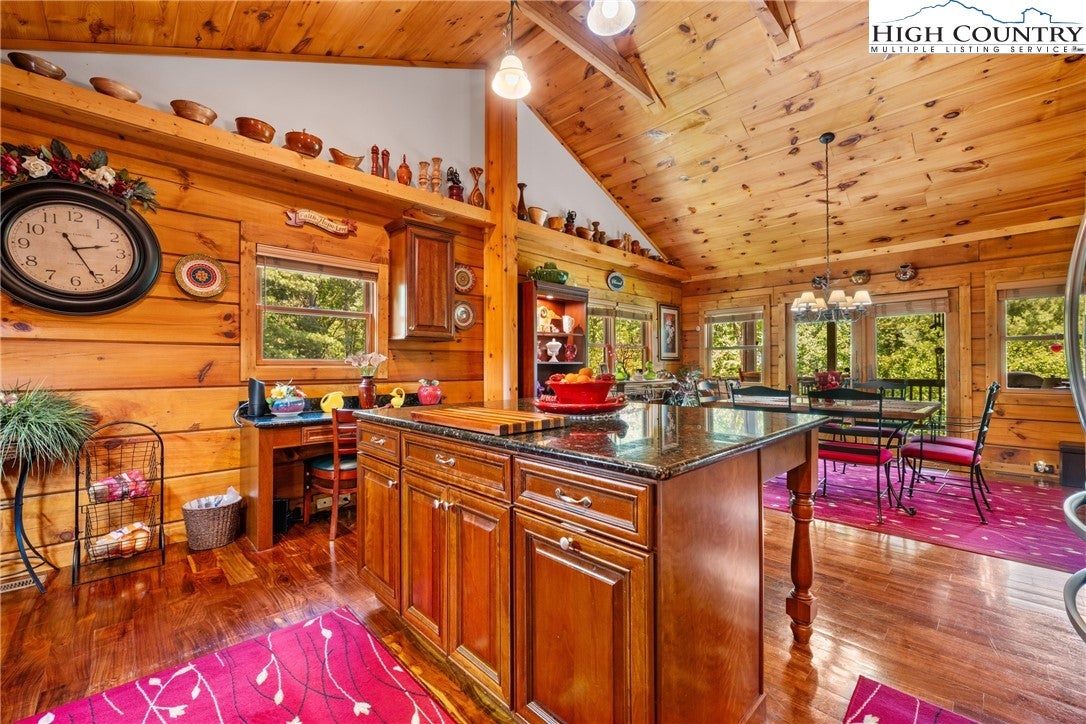 Sugar Grove, North Carolina, 28679, United States, 4 Bedrooms Bedrooms, ,4 BathroomsBathrooms,Residential,Active,1884887