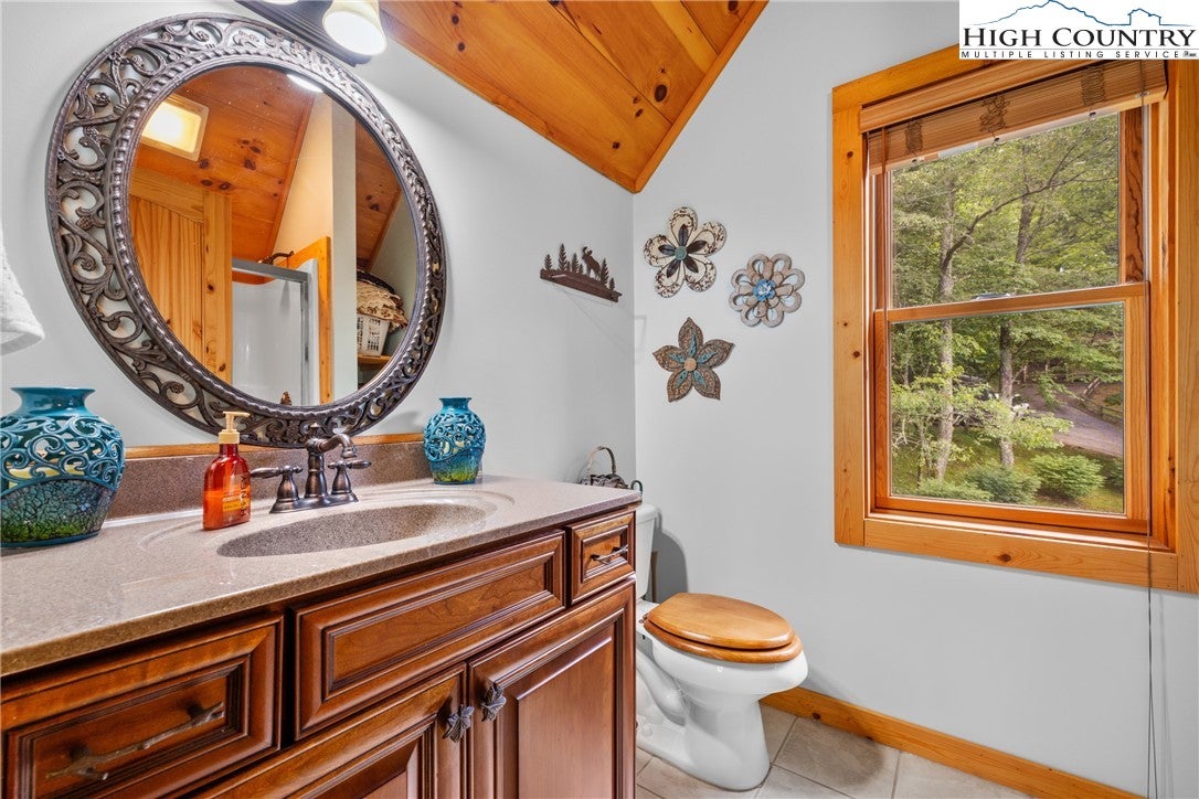 Sugar Grove, North Carolina, 28679, United States, 4 Bedrooms Bedrooms, ,4 BathroomsBathrooms,Residential,Active,1884887