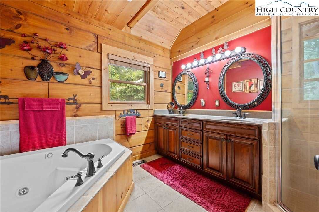 Sugar Grove, North Carolina, 28679, United States, 4 Bedrooms Bedrooms, ,4 BathroomsBathrooms,Residential,Active,1884887