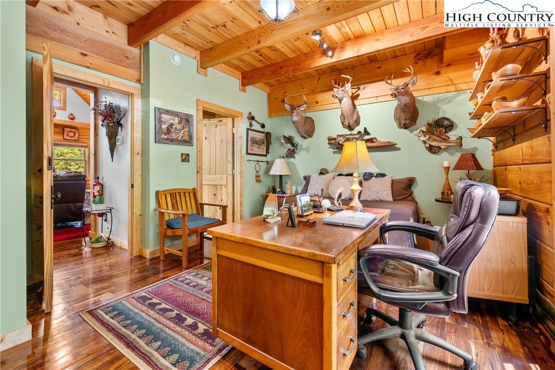 Sugar Grove, North Carolina, 28679, United States, 4 Bedrooms Bedrooms, ,4 BathroomsBathrooms,Residential,Active,1884887