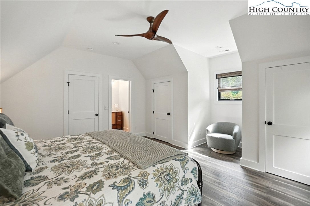 Lansing, North Carolina, 28643, United States, 3 Bedrooms Bedrooms, ,6 BathroomsBathrooms,Residential,Active,1952995
