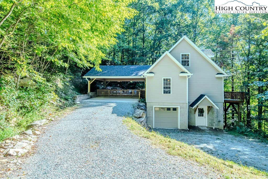 184 FARM LN, BANNER ELK, NC 28604, photo 1 of 45