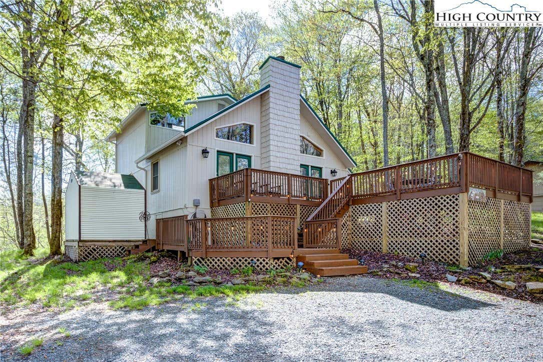 803 CHARTER HILLS RD, BEECH MOUNTAIN, NC 28604, photo 1 of 45