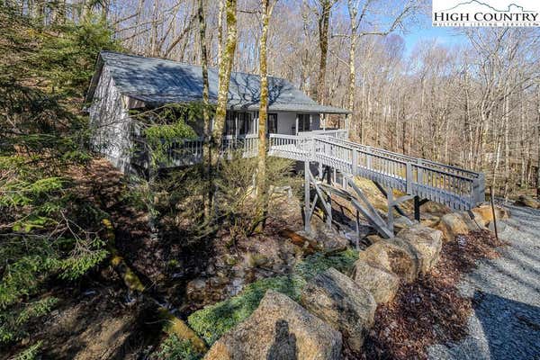 126 STAGHORN HOLLOW RD, BEECH MOUNTAIN, NC 28604, photo 4 of 50