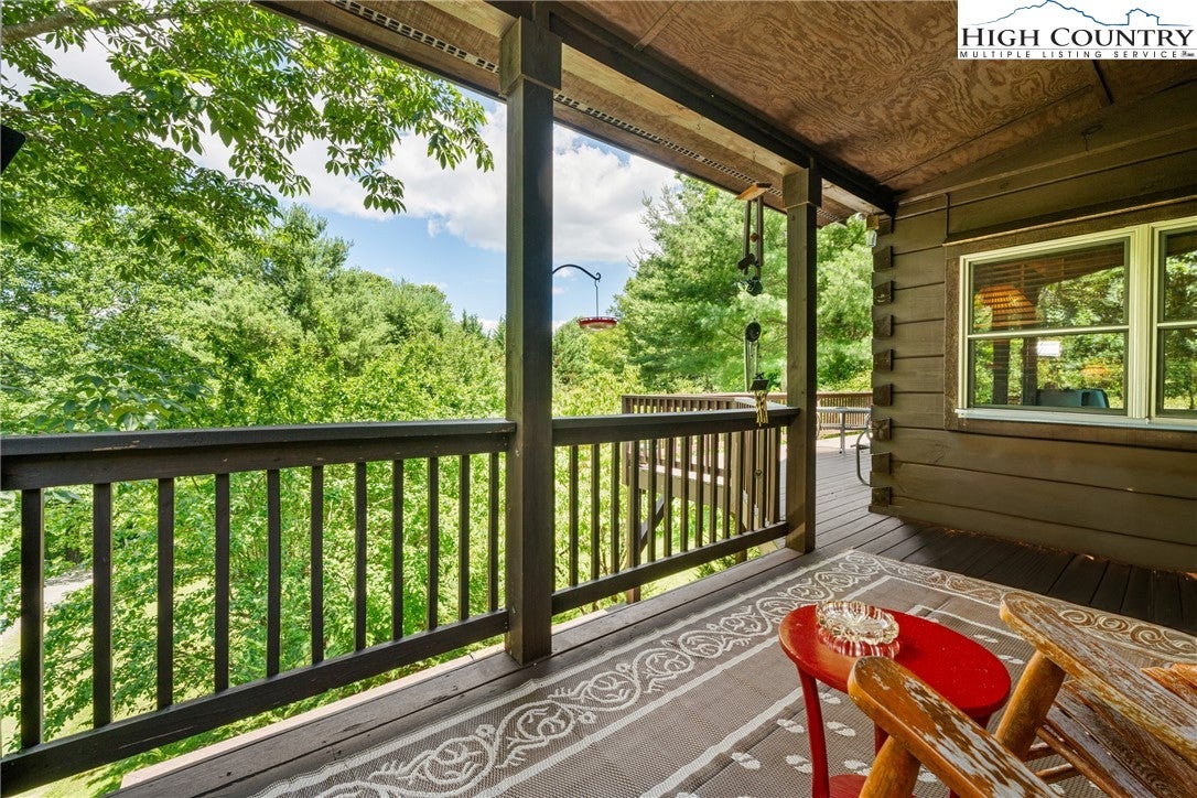 Sugar Grove, North Carolina, 28679, United States, 4 Bedrooms Bedrooms, ,4 BathroomsBathrooms,Residential,Active,1884887