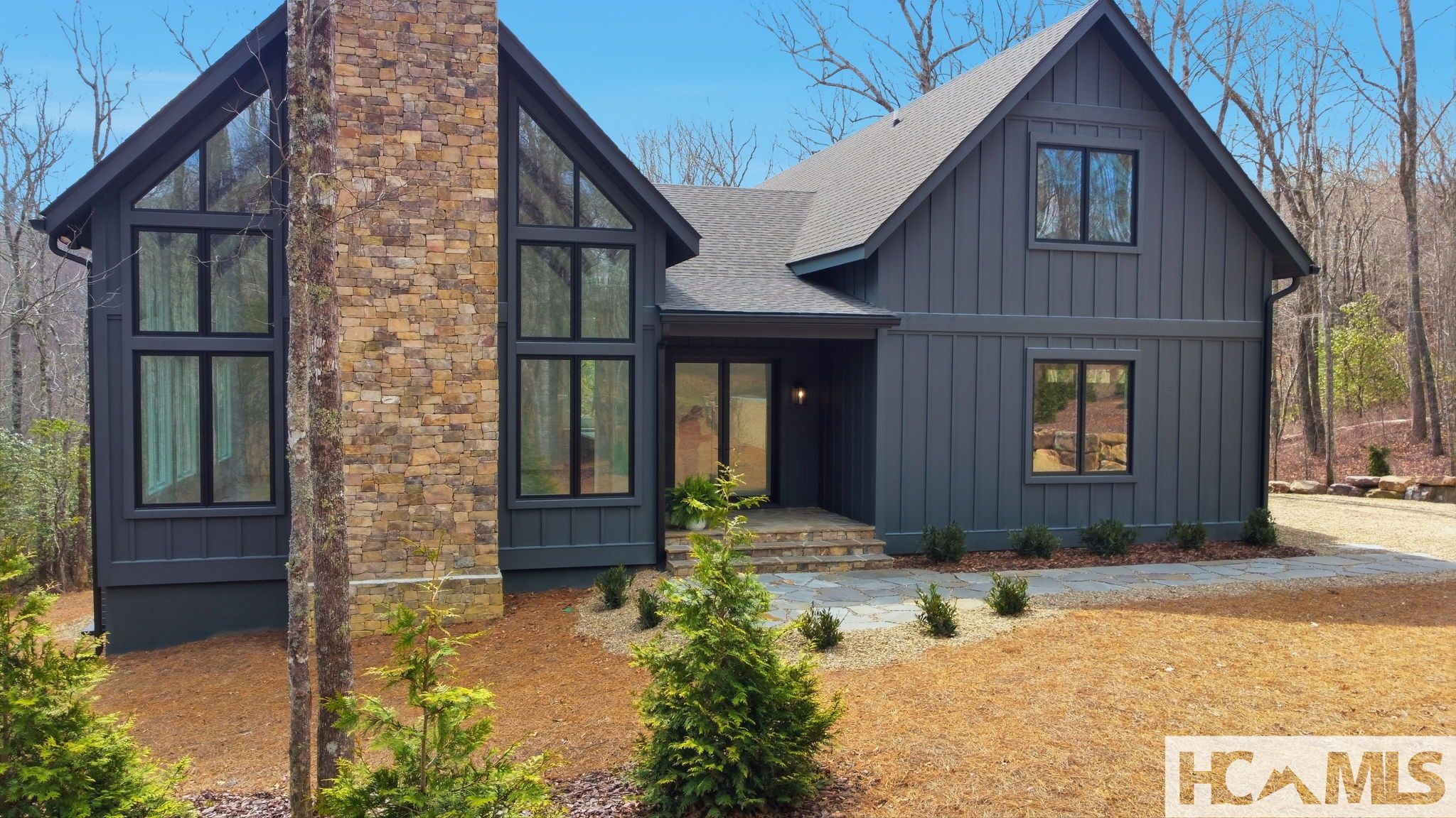 Glenville, North Carolina, 28736, United States, 3 Bedrooms Bedrooms, ,4 BathroomsBathrooms,Residential,Active,2031760