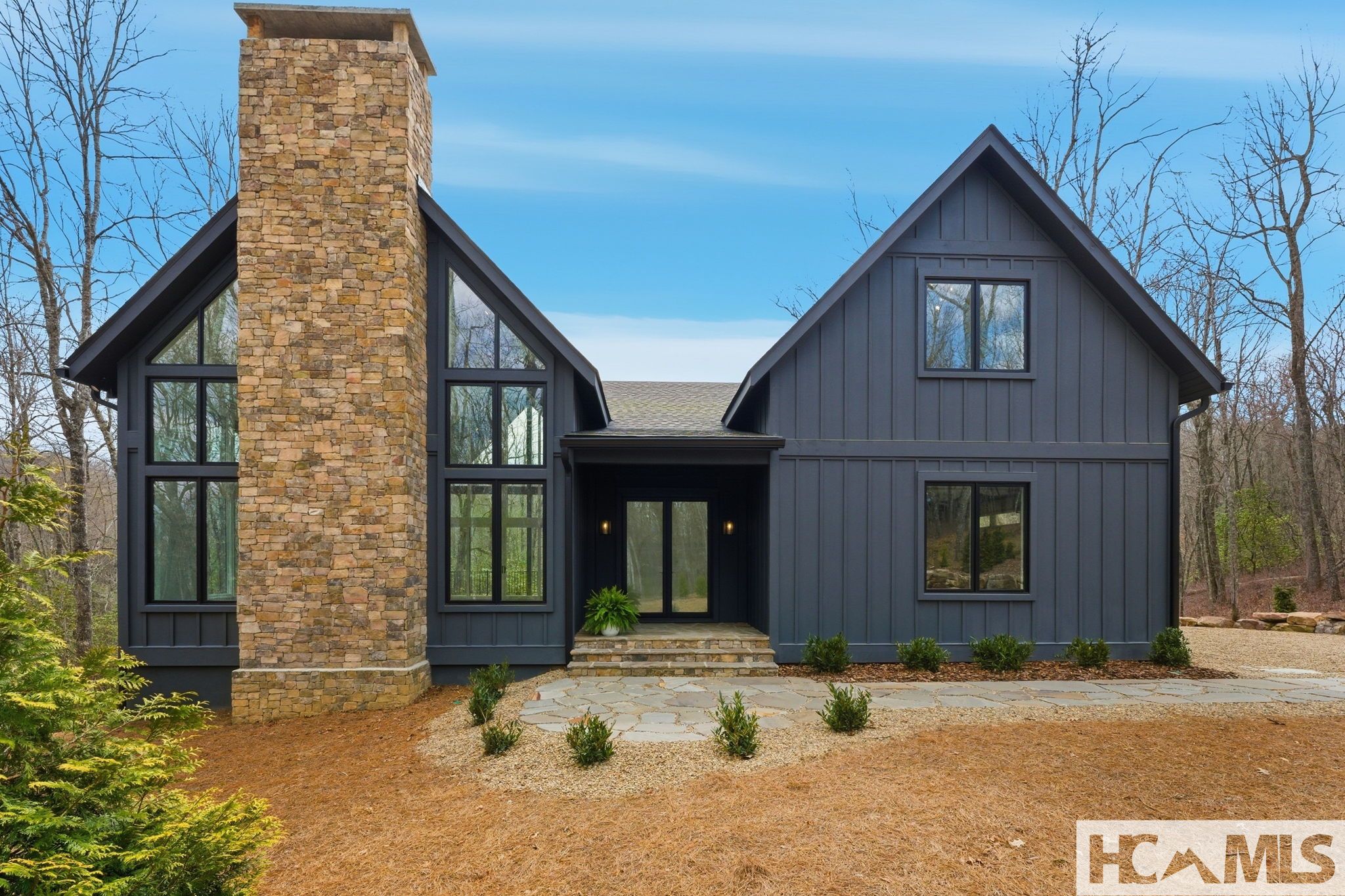 Glenville, North Carolina, 28736, United States, 3 Bedrooms Bedrooms, ,4 BathroomsBathrooms,Residential,Active,2031760