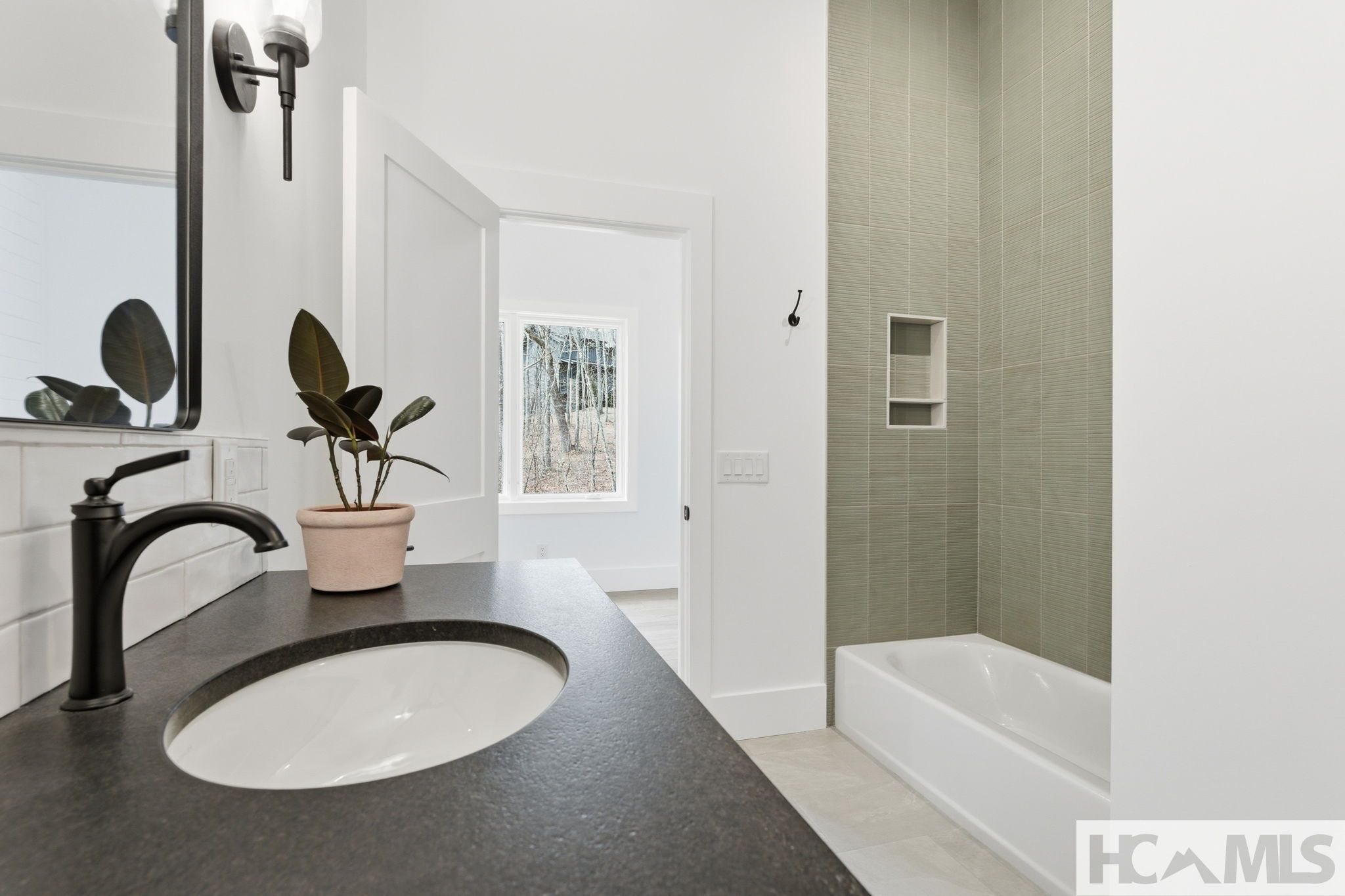 Glenville, North Carolina, 28736, United States, 3 Bedrooms Bedrooms, ,4 BathroomsBathrooms,Residential,Active,2031760