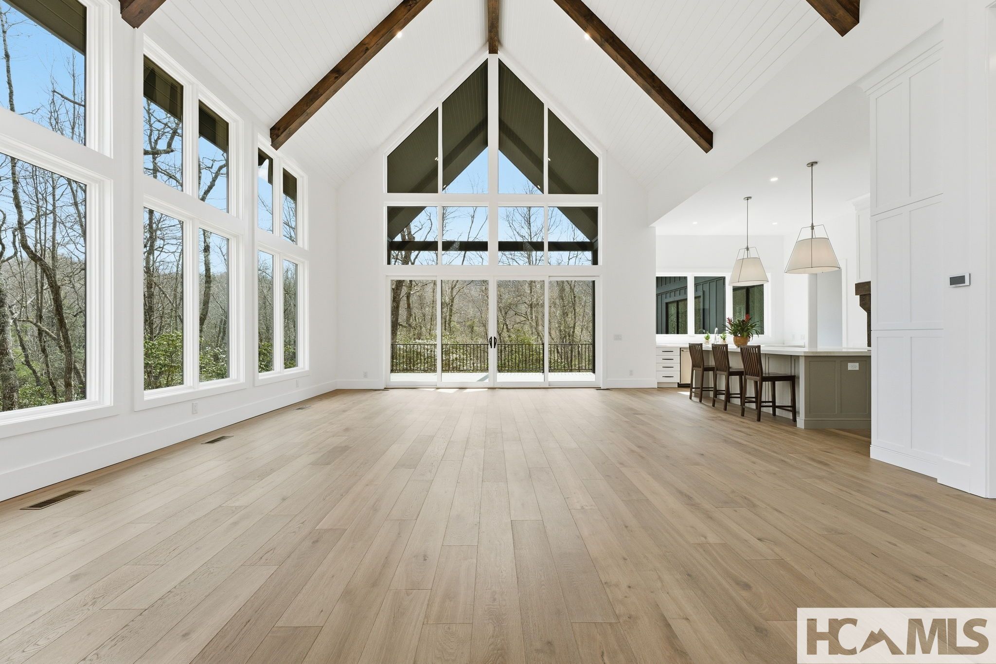 Glenville, North Carolina, 28736, United States, 3 Bedrooms Bedrooms, ,4 BathroomsBathrooms,Residential,Active,2031760