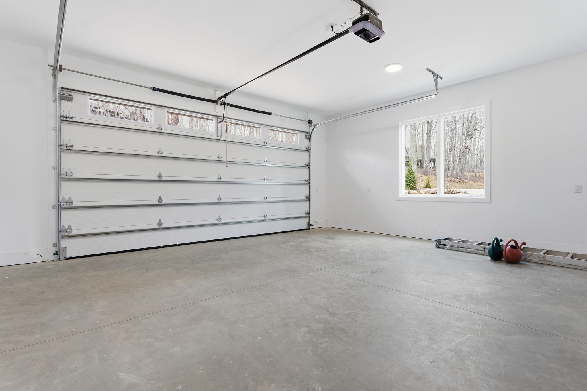 Glenville, North Carolina, 28736, United States, 3 Bedrooms Bedrooms, ,4 BathroomsBathrooms,Residential,Active,2031760