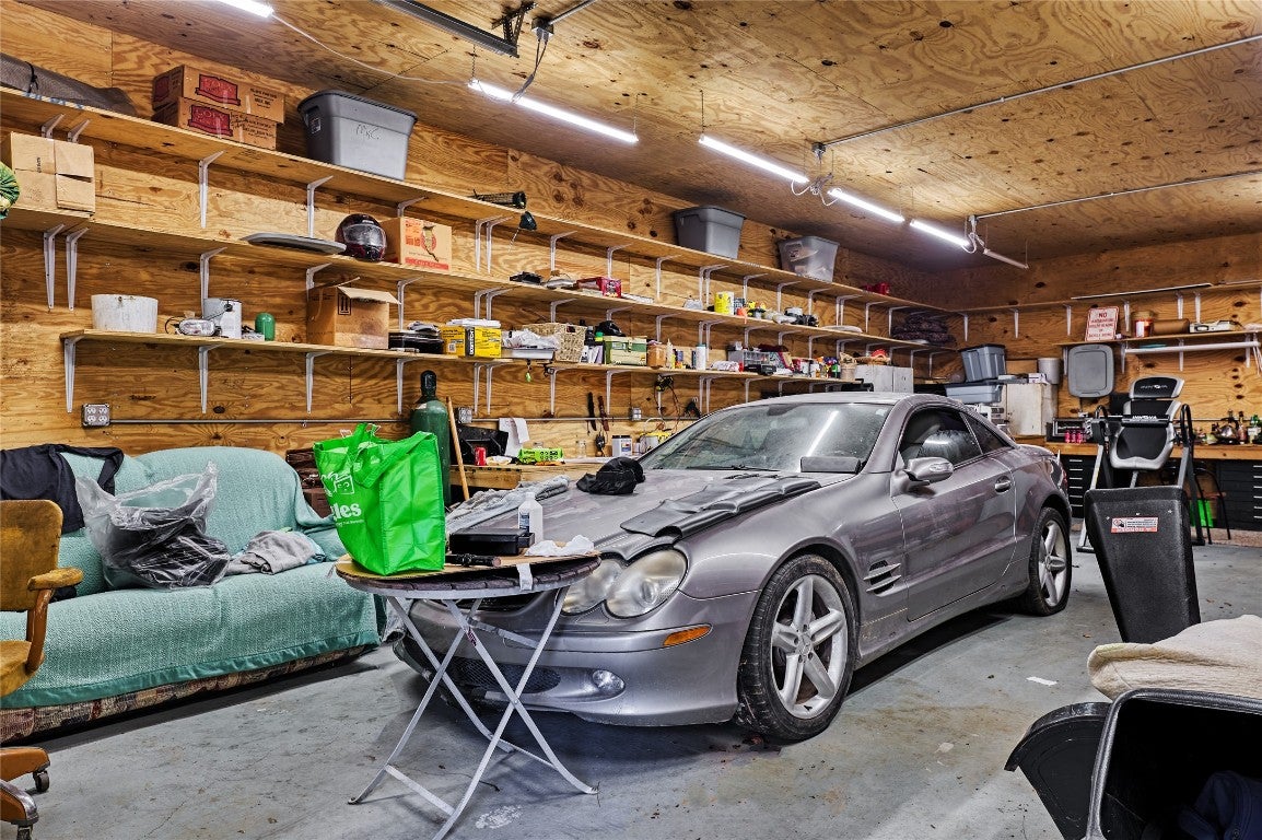 Highlands, North Carolina, 28741, United States, 2 Bedrooms Bedrooms, ,2 BathroomsBathrooms,Residential,Active,1988451