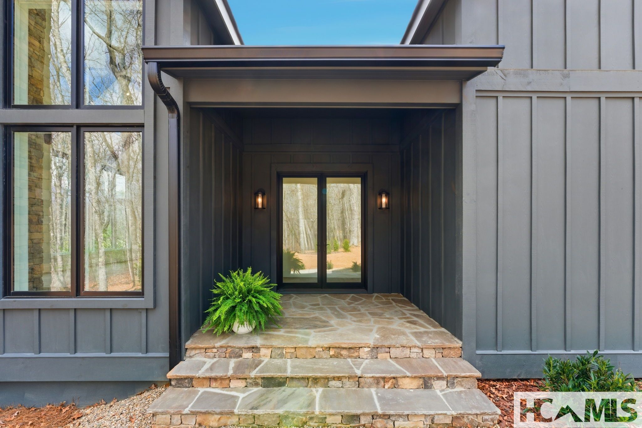 Glenville, North Carolina, 28736, United States, 3 Bedrooms Bedrooms, ,4 BathroomsBathrooms,Residential,Active,2031760