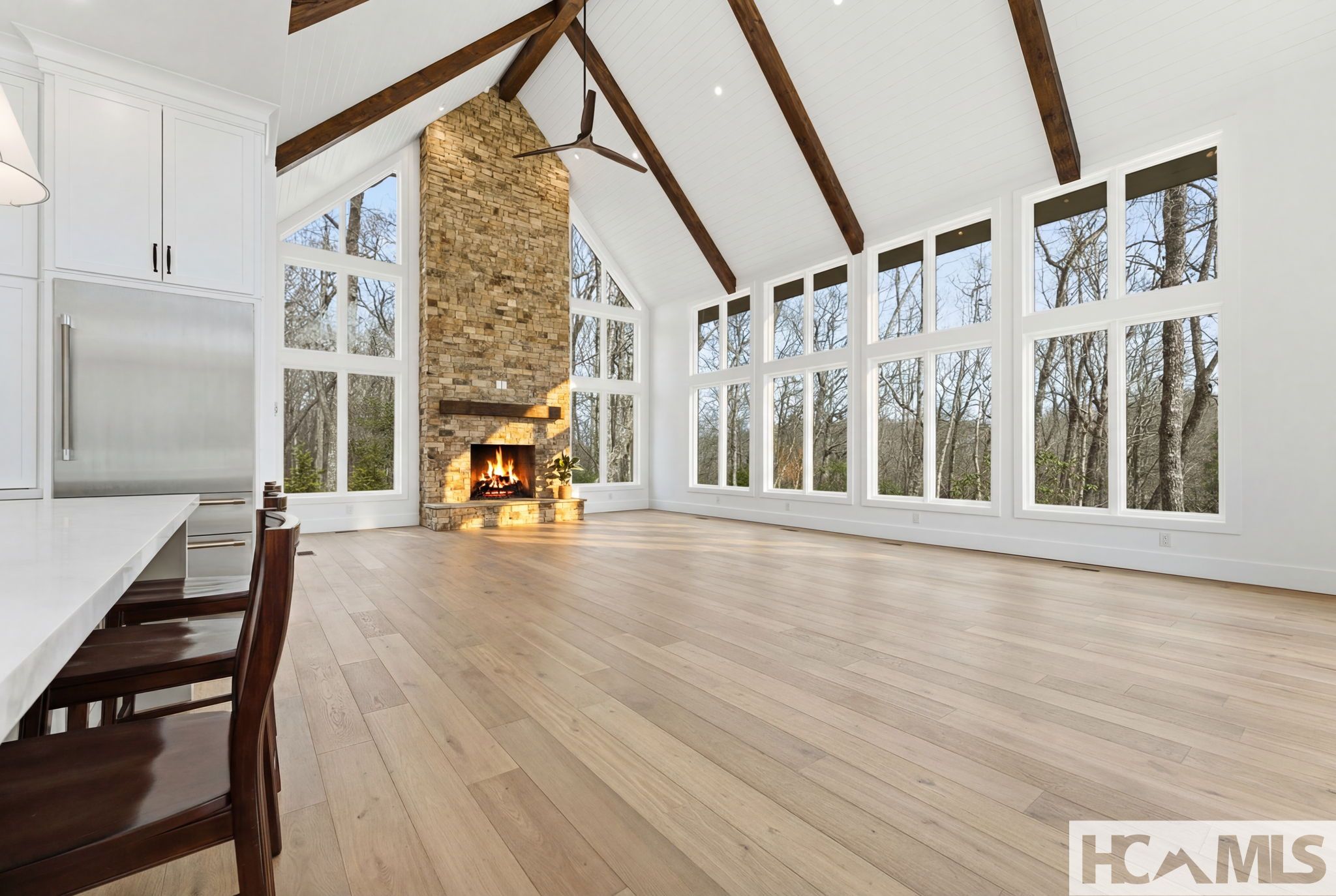 Glenville, North Carolina, 28736, United States, 3 Bedrooms Bedrooms, ,4 BathroomsBathrooms,Residential,Active,2031760