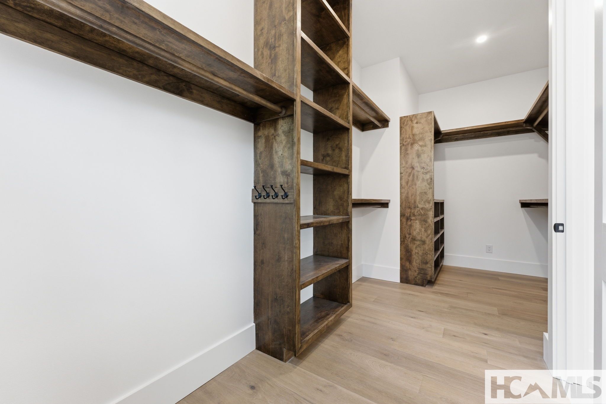 Glenville, North Carolina, 28736, United States, 3 Bedrooms Bedrooms, ,4 BathroomsBathrooms,Residential,Active,2031760