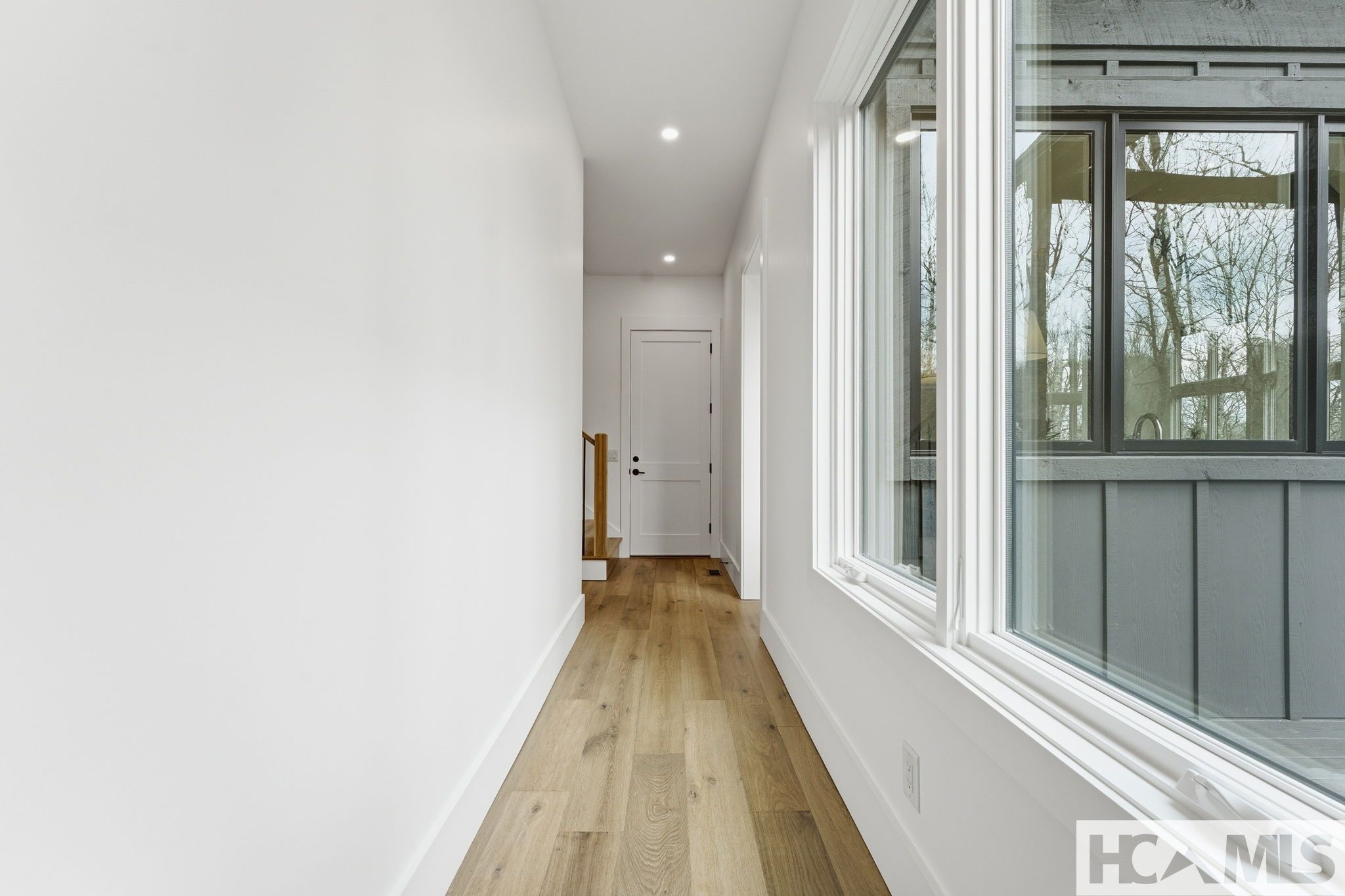 Glenville, North Carolina, 28736, United States, 3 Bedrooms Bedrooms, ,4 BathroomsBathrooms,Residential,Active,2031760