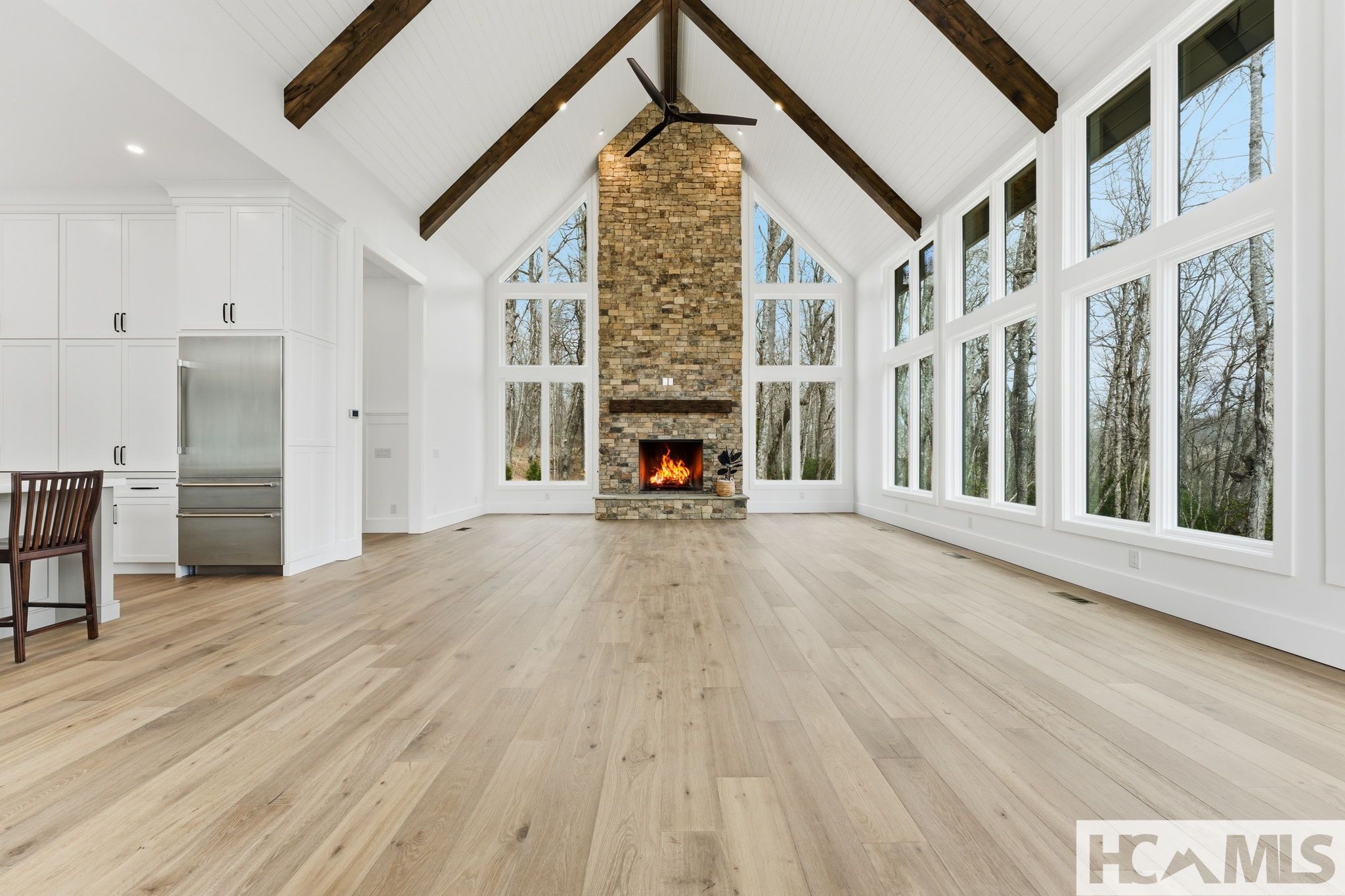 Glenville, North Carolina, 28736, United States, 3 Bedrooms Bedrooms, ,4 BathroomsBathrooms,Residential,Active,2031760