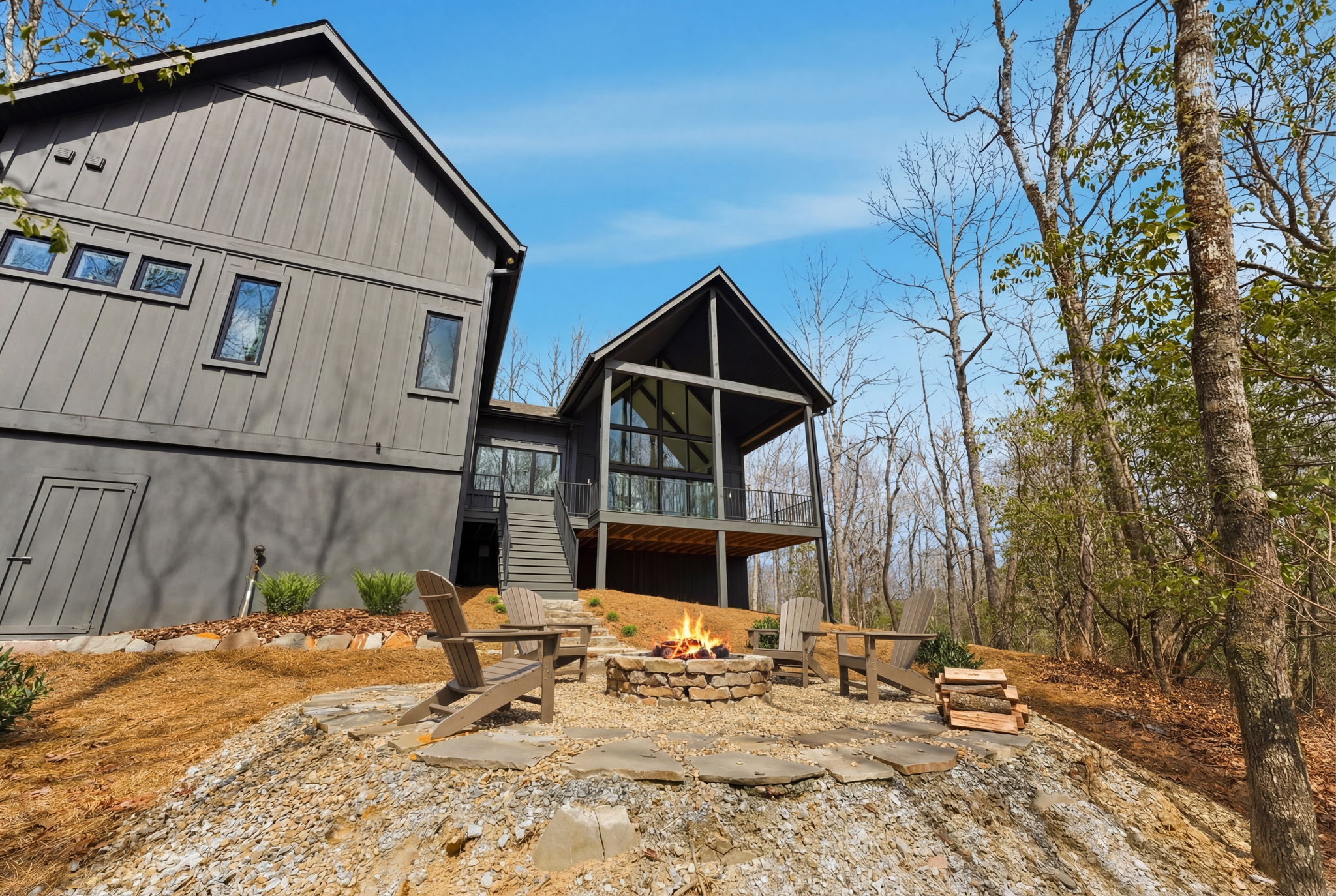 Glenville, North Carolina, 28736, United States, 3 Bedrooms Bedrooms, ,4 BathroomsBathrooms,Residential,Active,2031760