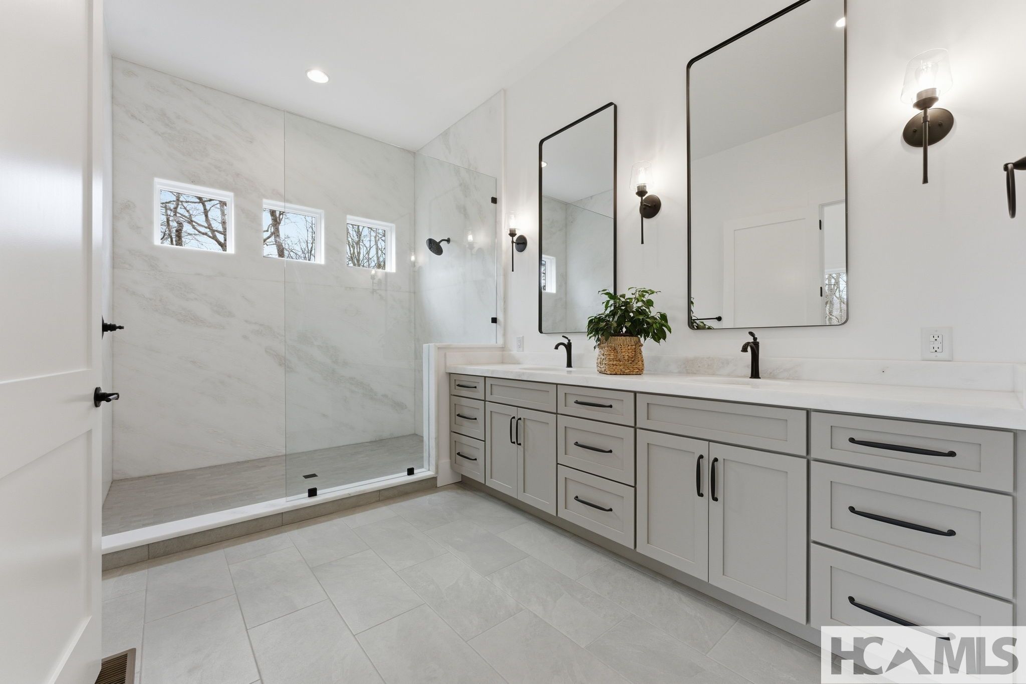 Glenville, North Carolina, 28736, United States, 3 Bedrooms Bedrooms, ,4 BathroomsBathrooms,Residential,Active,2031760