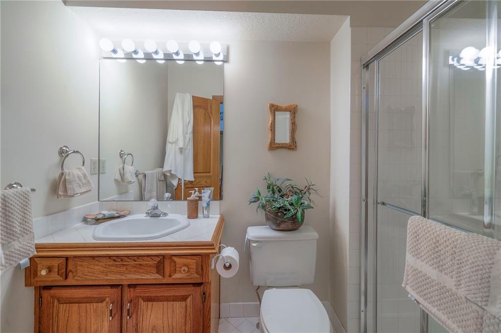 Kansas City, Missouri, 64114, United States, 5 Bedrooms Bedrooms, ,9 BathroomsBathrooms,Residential,Active,1929676