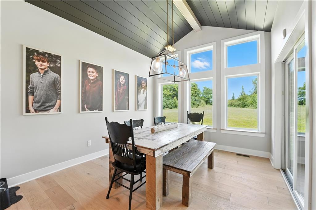 Liberty, Missouri, 64068, United States, 6 Bedrooms Bedrooms, ,5 BathroomsBathrooms,Residential,Active,1922515