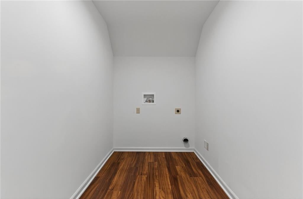 Liberty, Missouri, 64068, United States, 4 Bedrooms Bedrooms, ,7 BathroomsBathrooms,Residential,Active,1987271