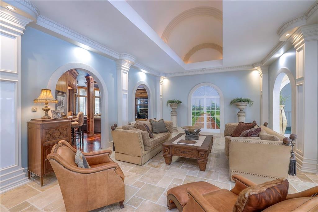 Kansas City, Missouri, 64114, United States, 5 Bedrooms Bedrooms, ,9 BathroomsBathrooms,Residential,Active,1929676