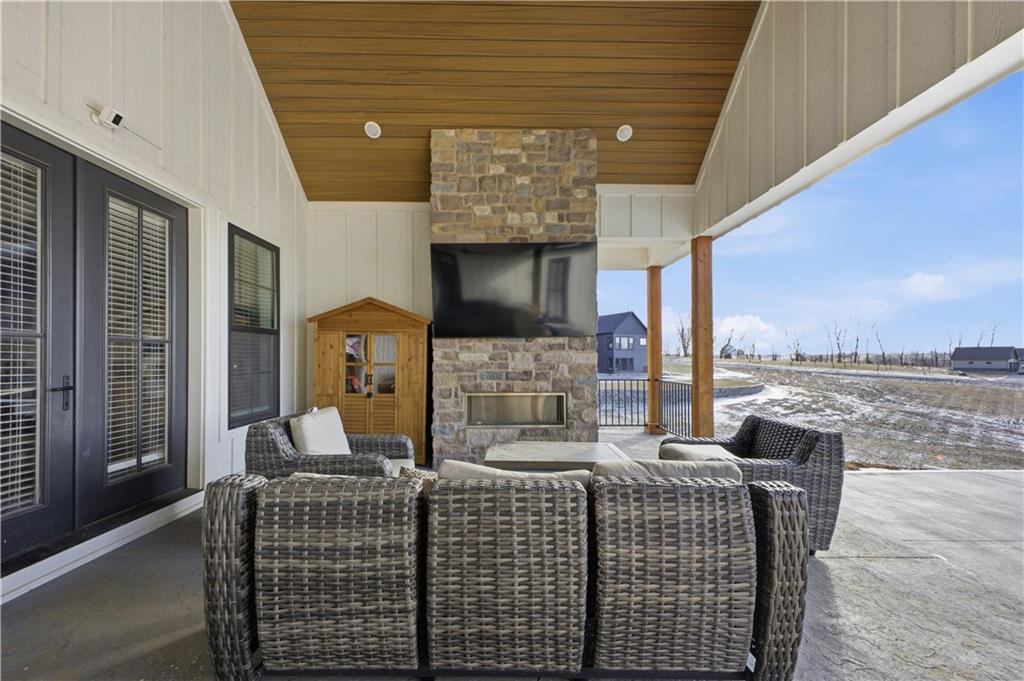 St Joseph, Missouri, 64507, United States, 5 Bedrooms Bedrooms, ,5 BathroomsBathrooms,Residential,Active,2007340