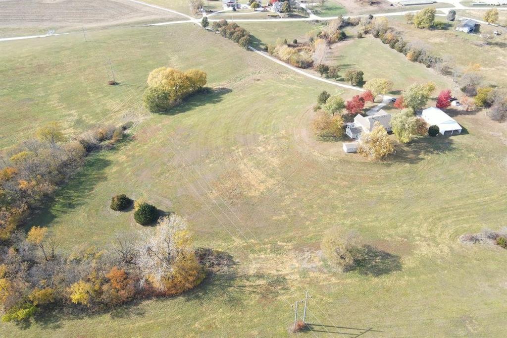 Weston, Missouri, 64098, United States, 4 Bedrooms Bedrooms, ,3 BathroomsBathrooms,Residential,Active,1989765