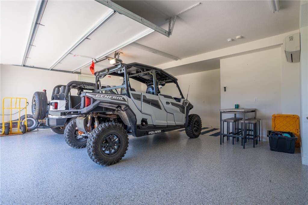 Altamont, Missouri, 64620, United States, 5 Bedrooms Bedrooms, ,5 BathroomsBathrooms,Residential,Active,1880022