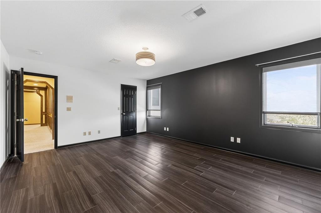 Liberty, Missouri, 64068, United States, 4 Bedrooms Bedrooms, ,7 BathroomsBathrooms,Residential,Active,1987271