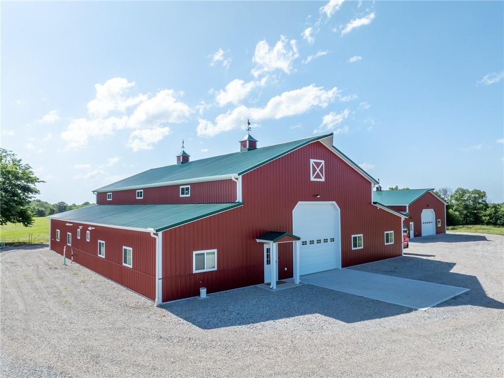 Gallatin, Missouri, 64640, United States, 5 Bedrooms Bedrooms, ,5 BathroomsBathrooms,Residential,Active,1953380