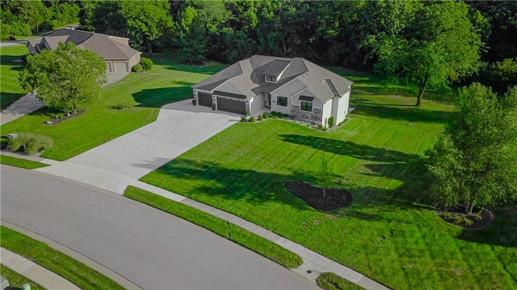 Kearney, Missouri, 64060, United States, 4 Bedrooms Bedrooms, ,3 BathroomsBathrooms,Residential,Active,1927650